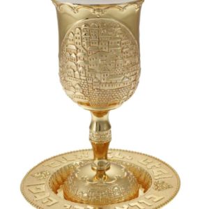 Copa kiddush dorada con plato mas grabado con Jerusalem